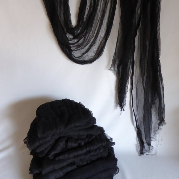 19 YARDS LOT OF 16 HALLOWEEN DECORATIVE BLACK CREEPY CLOTH SHEER FABRIC YARDAGE - Picture 1 of 5